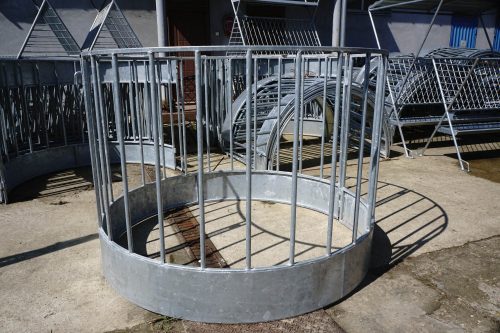 Juh körbála etető horganyzott kivitelben - 180 cm átmérő