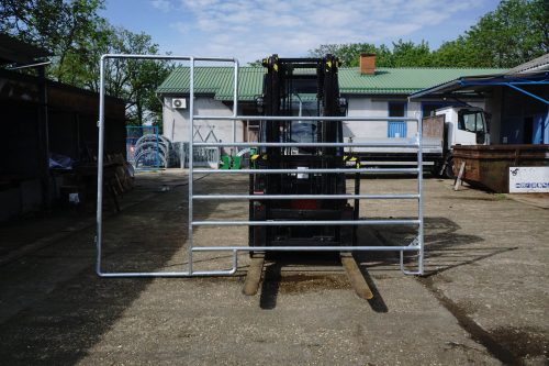 Szarvasmarha folyosó kezdő karám, karámelem, hosszúság: 3050 mm magasság: 2200 mm, tüzihorganyzott