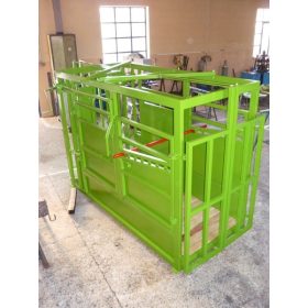  Szarvasmarha kezelő kaloda 2500 mm x 820 mm, festett kivitelben
