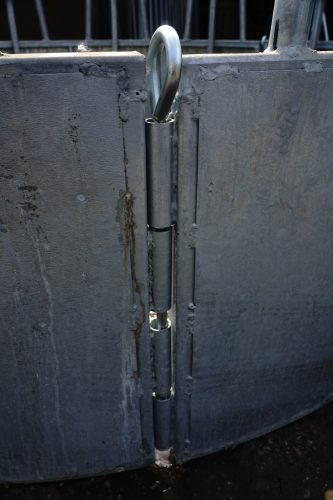 Szarvasmarha körbála etető 12 férőhelyes, tüzihorganyzott kivitel, átmérő: 2,2 m erősített