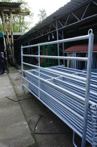 Szarvasmarha karámelem 366 m hosszú, tüzihorganyzott