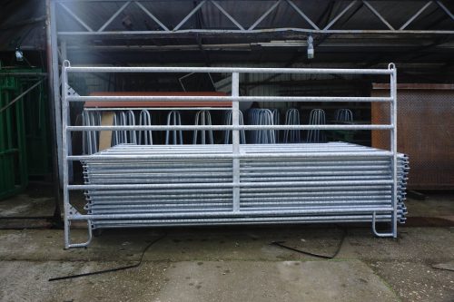 Szarvasmarha karámelem 366 m hosszú, tüzihorganyzott