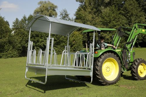 Fedett etető, 12 állásos, 2x2 m, teljes méret: 2.12 x 2.12 x 2.5 m, etető paliszander etetőráccsal lovak és szarvasmarhák számára