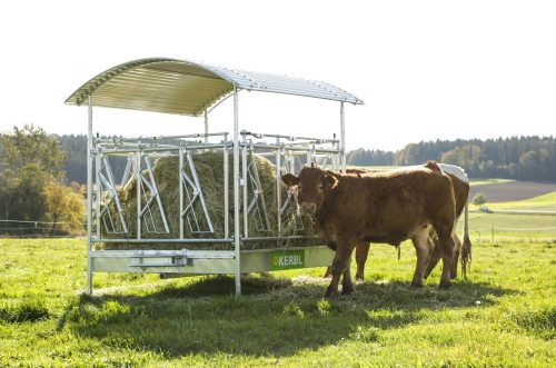 Kerbl fedett etető, önzáró ajtóval, 12 állásos, 2x2 m, teljes méret: 2.12 x 2.12 x 2.5 m