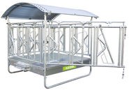 Kerbl fedett etető, önzáró ajtóval, 12 állásos, 2x2 m, teljes méret: 2.12 x 2.12 x 2.5 m