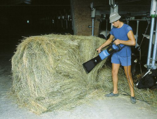 Hay Cutter TF 2000 M bálavágó gép, szénavágó készülék 1400 W 