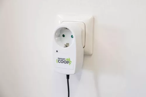 SmartCoop kapcsolható aljzat